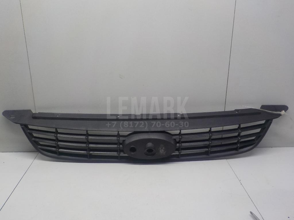 Решетка радиатора 1676410 Ford