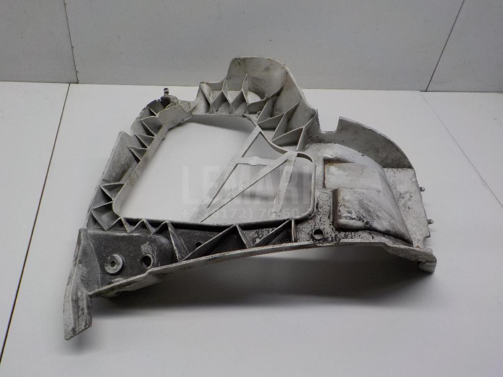 Направляющая заднего бампера левая 1360421 Ford