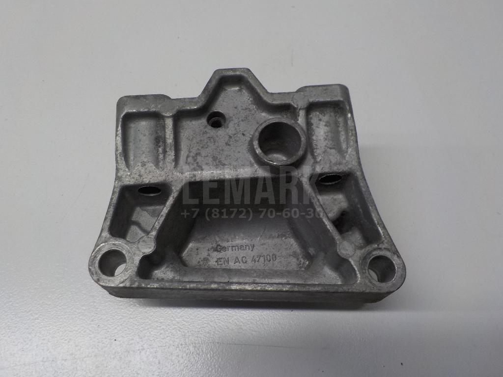 Кронштейн КПП левый для  Audi A6 [C5] 1997-2004
