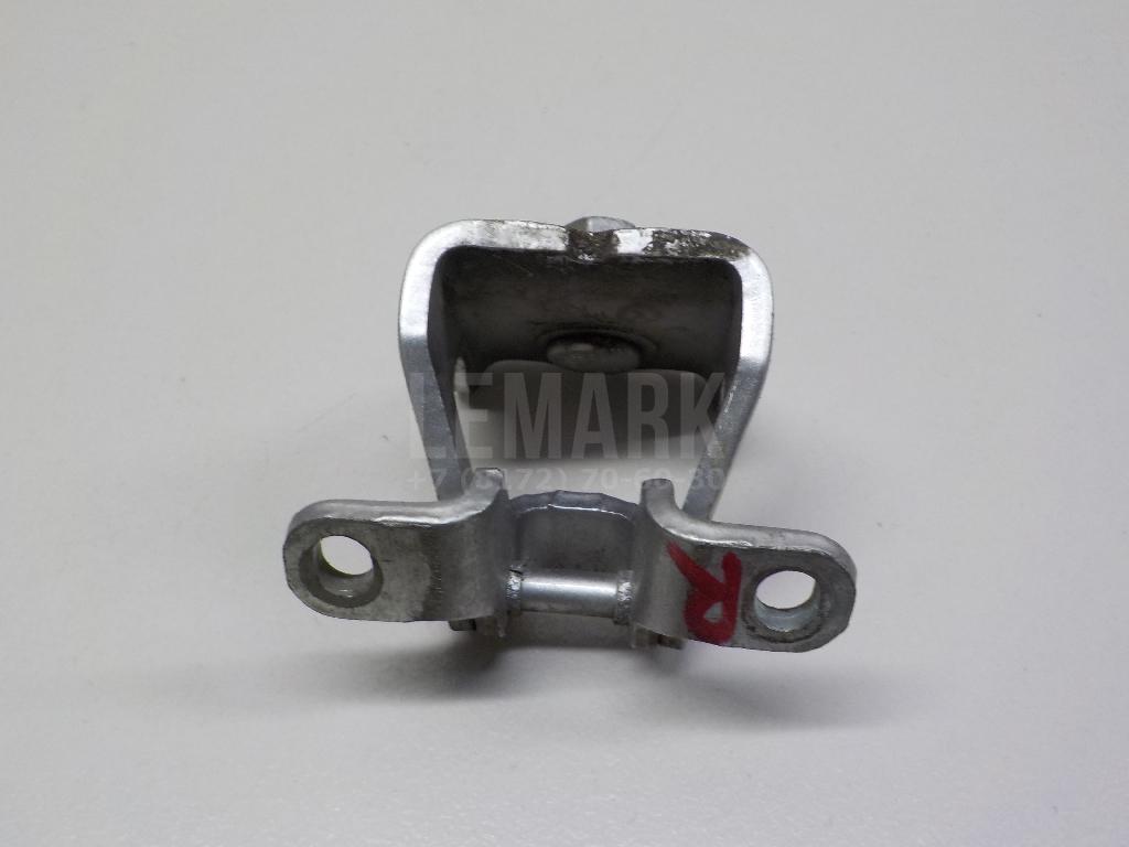 Петля двери багажника 5K6827301A VAG