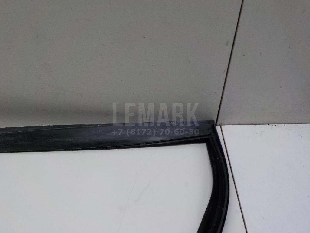 Уплотнитель стекла двери для  BMW X2 U10 2023
