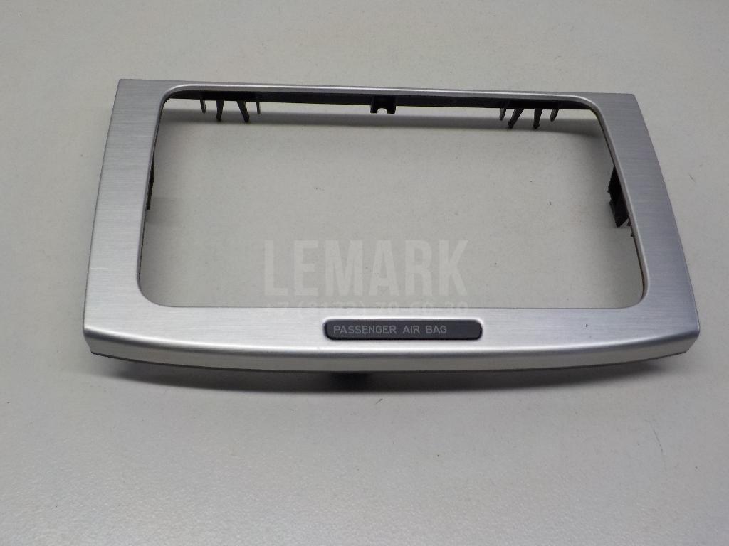 Рамка магнитолы 3C0858069AG20V VAG