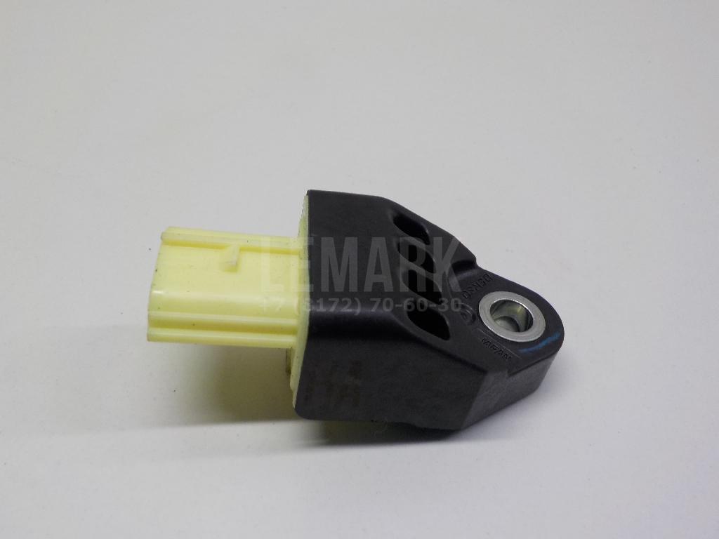 Датчик AIR BAG 8983112030 Toyota