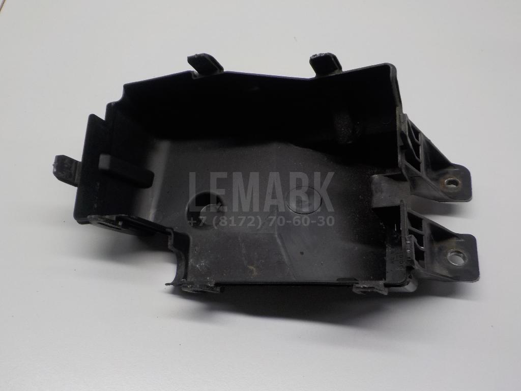 Крышка блока предохранителей 8266342090 Toyota