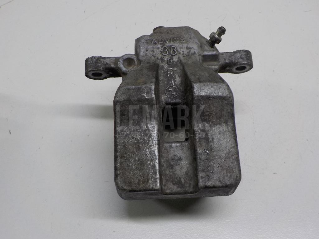 Суппорт тормозной задний правый 4783042060 Toyota