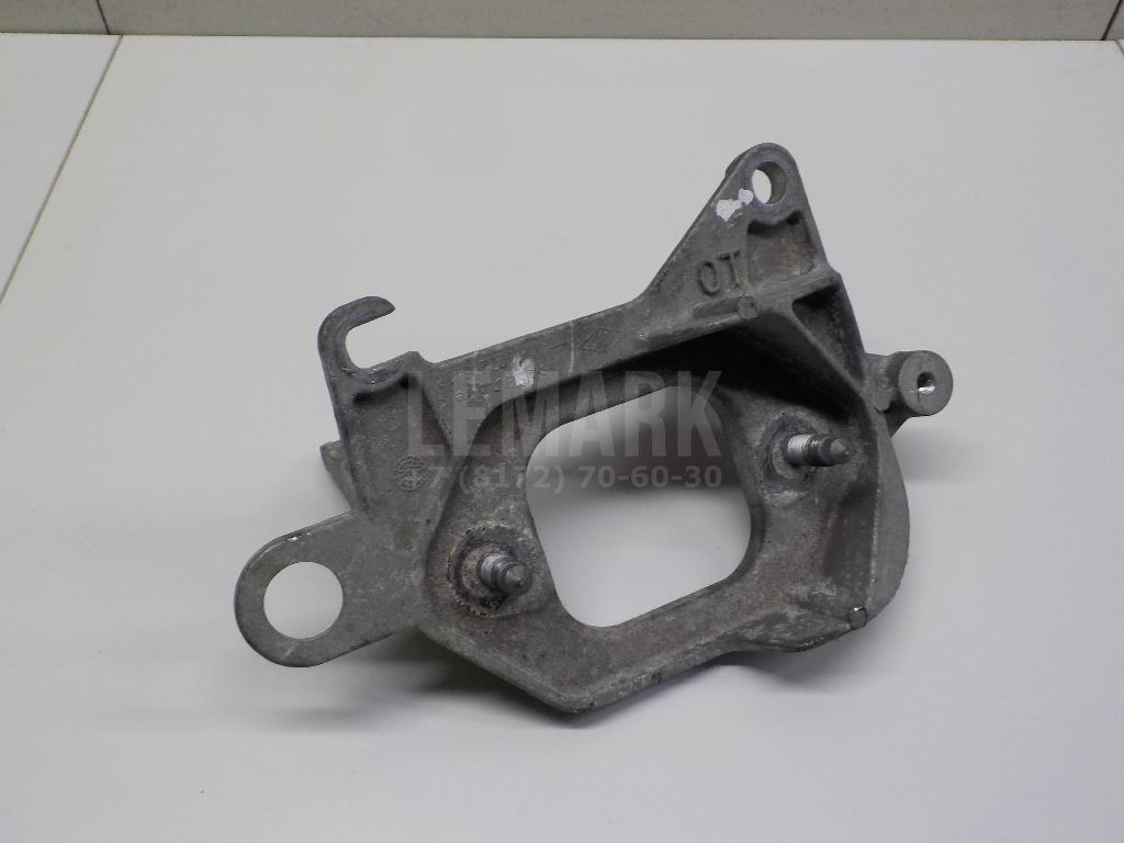 Кронштейн опоры двигателя 112221641R Nissan