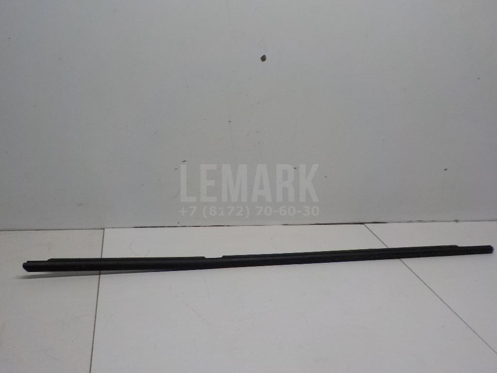Накладка стекла заднего правого
