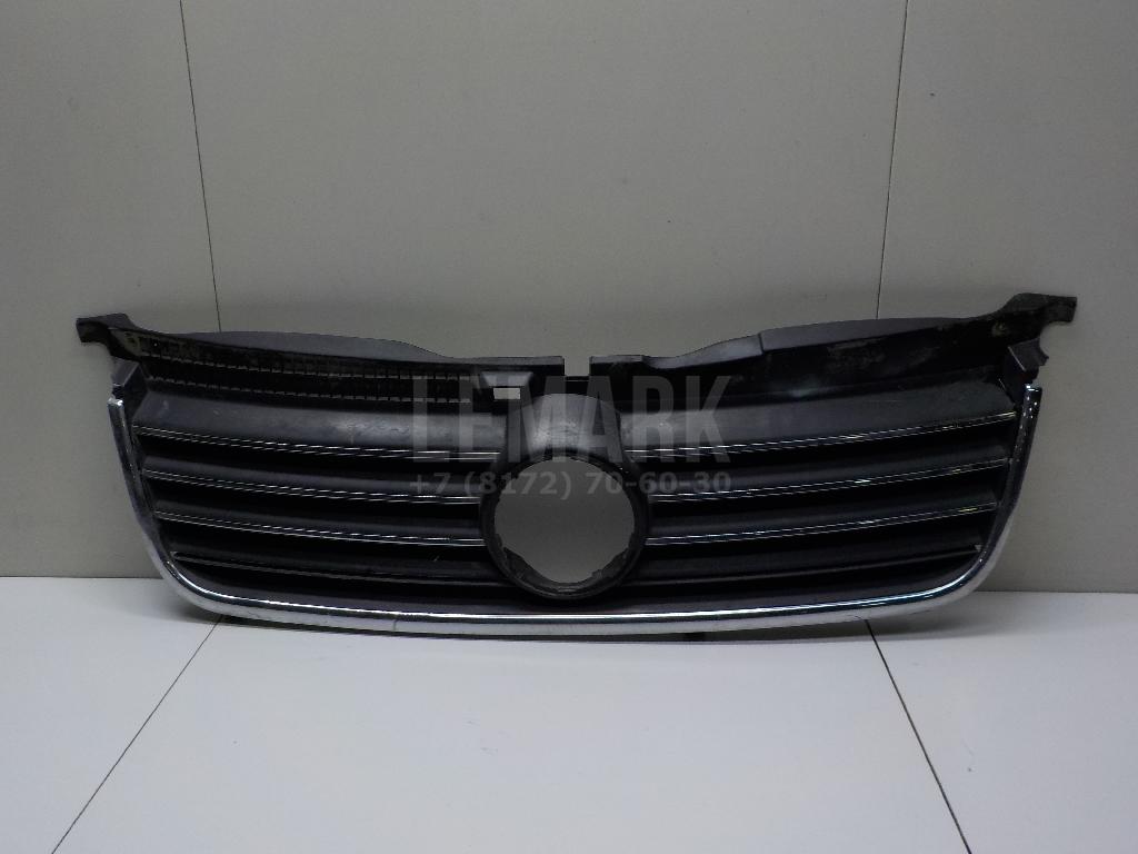 Решетка радиатора 3B0853651L VAG