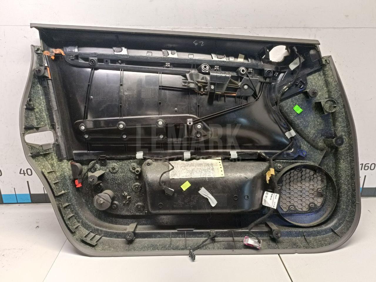 Обшивка двери передней правой для  Audi A3 [8V] 2013-2020