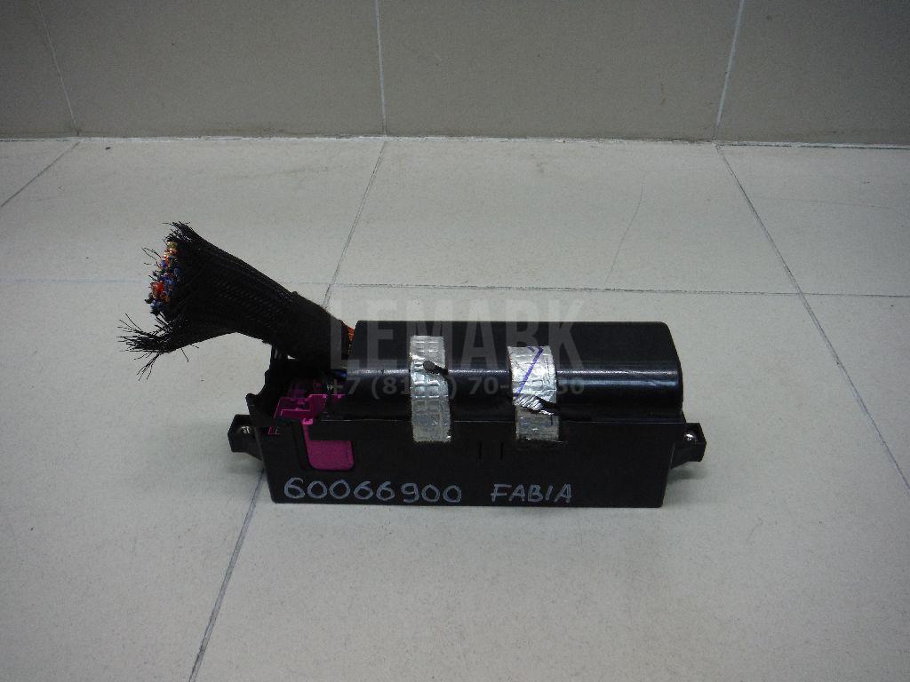 Блок предохранителей 5J0937615C VAG