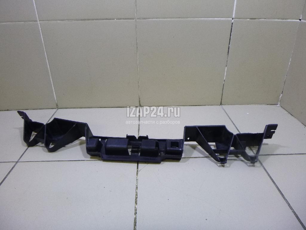 8200146040 Направляющая заднего бампера Renault Megane II (2003 - 2009)