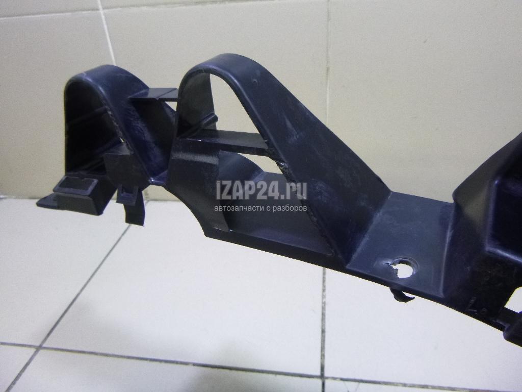 8200146040 Направляющая заднего бампера Renault Megane II (2003 - 2009)
