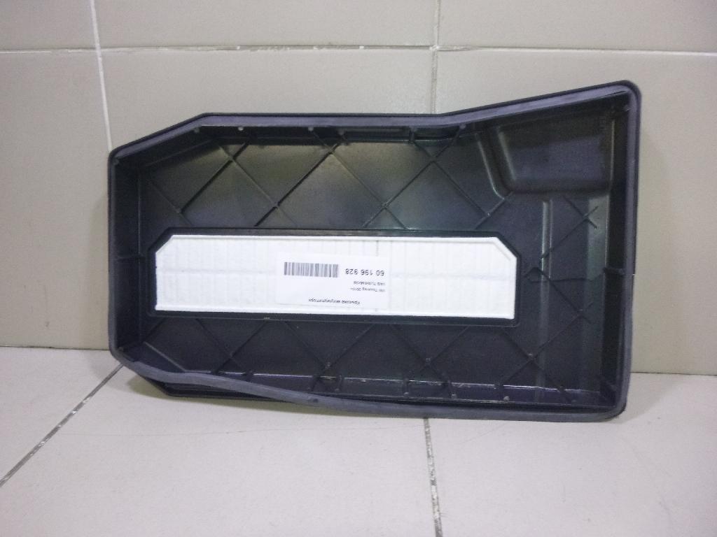 Крышка аккумулятора для  Audi Q3 (8U) 2012-2018
