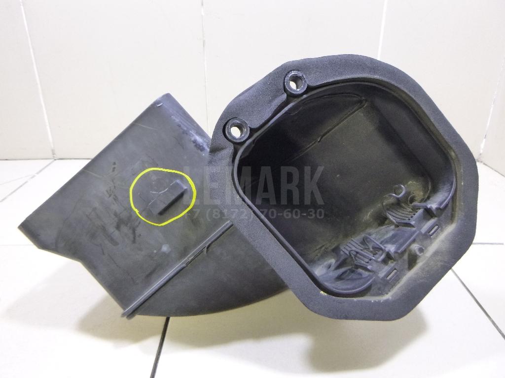 Воздухозаборник (внутри) 7L0819049 VAG
