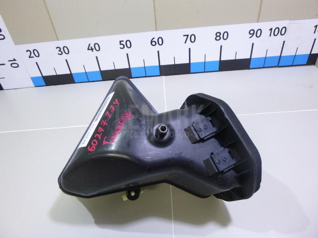 Воздухозаборник (внутри) 7L0819049 VAG