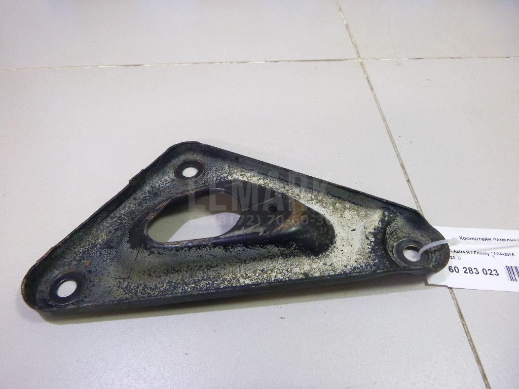 Кронштейн передней балки 302038 GM
