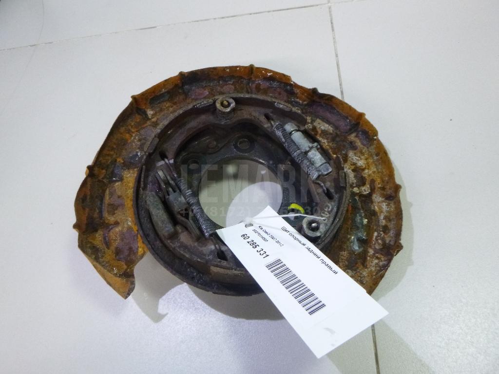 Щит опорный задний правый 582701H000 Hyundai-Kia