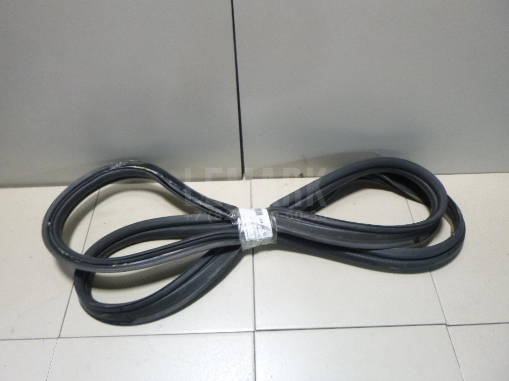 Уплотнитель багажника 1749586 Ford