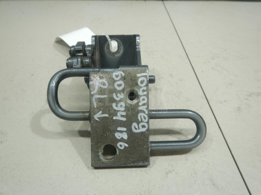 Петля двери задней левой нижняя 7L0833411 VAG
