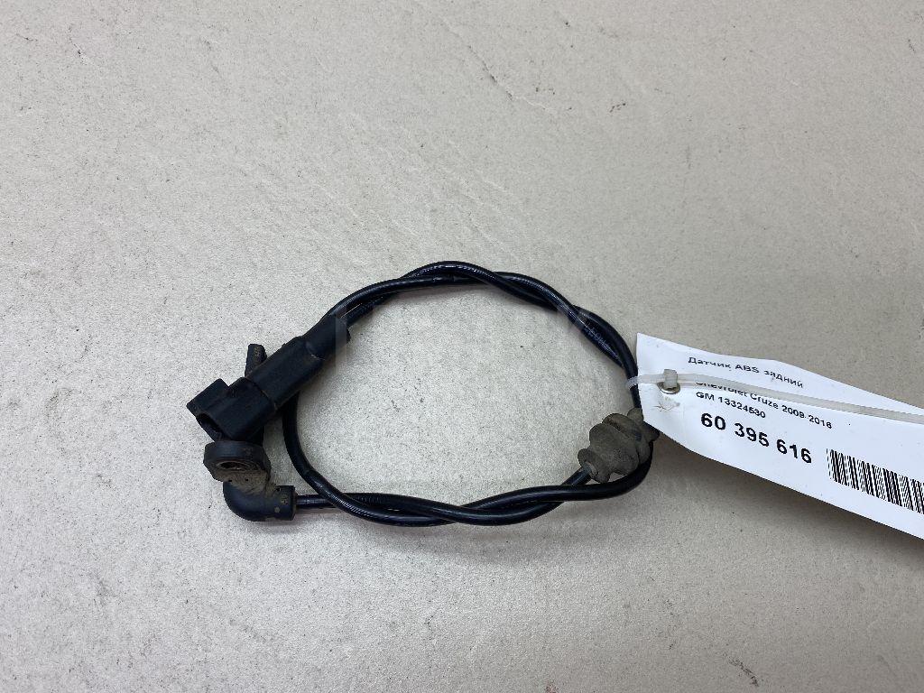 Датчик ABS задний 13324530 GM