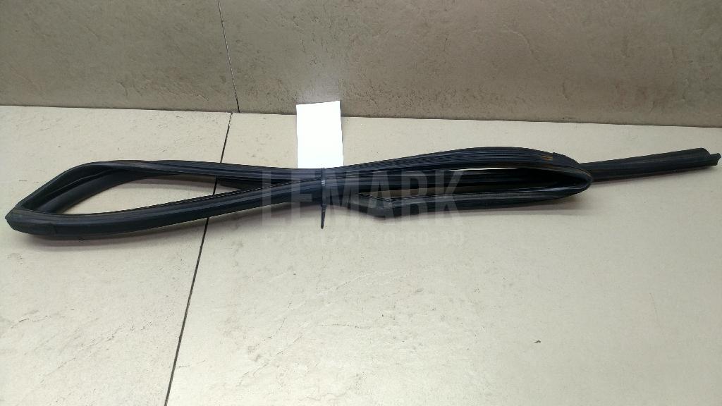 Уплотнитель стекла двери 835301H000 Hyundai-Kia