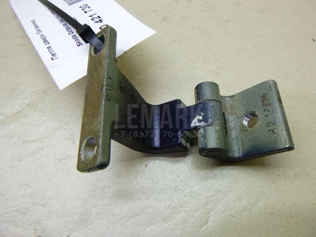 Петля двери багажника 1U6827302 VAG