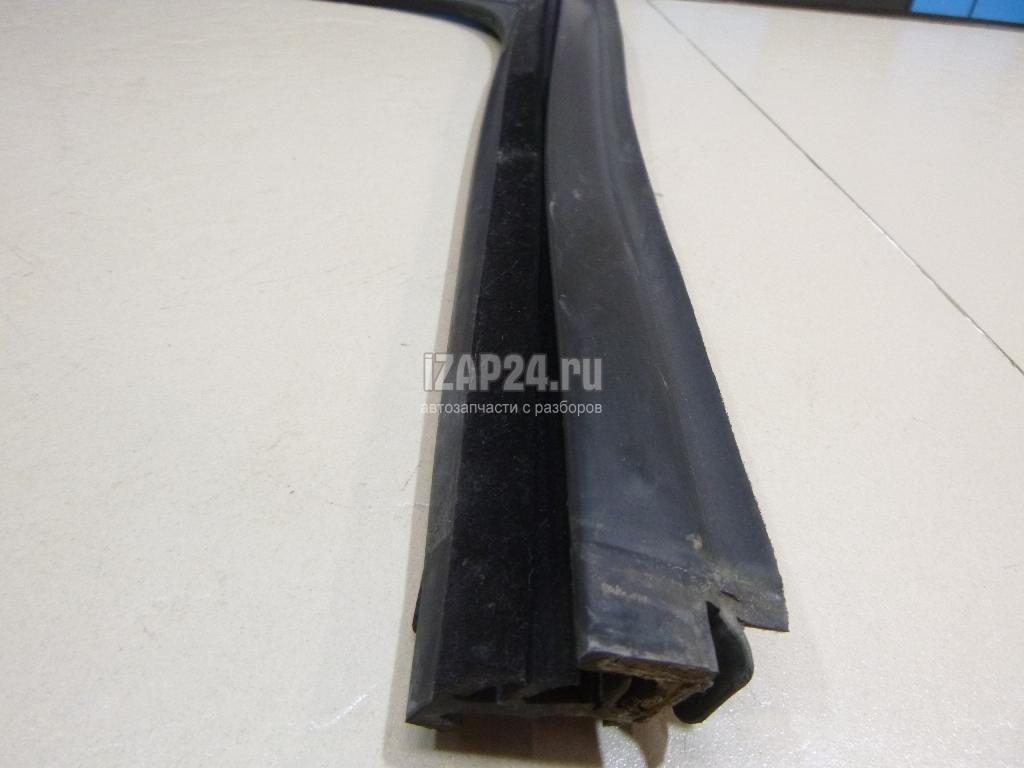 5C68394325AP Уплотнитель стекла двери VAG Jetta (2011 - 2018)