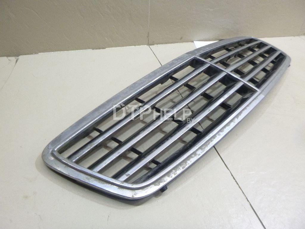 Фото Решетка радиатора для Mercedes W203  2001
