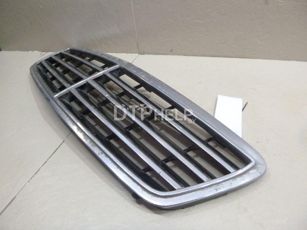 Фото Решетка радиатора для Mercedes W203  2001