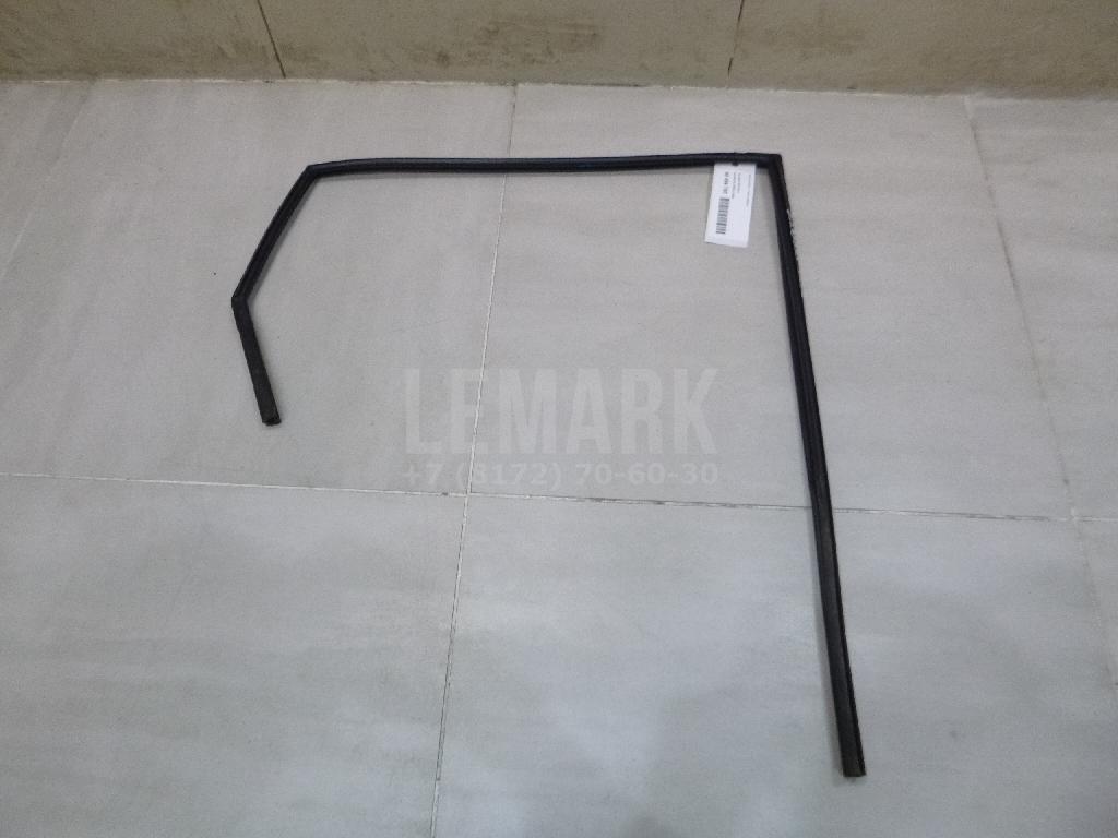 Уплотнитель стекла двери 835301H000 Hyundai-Kia