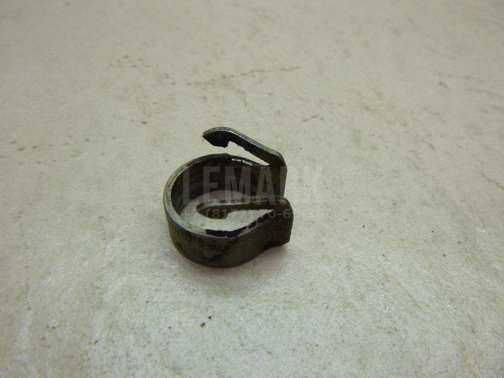 Крепеж форсунки 06J133036B VAG
