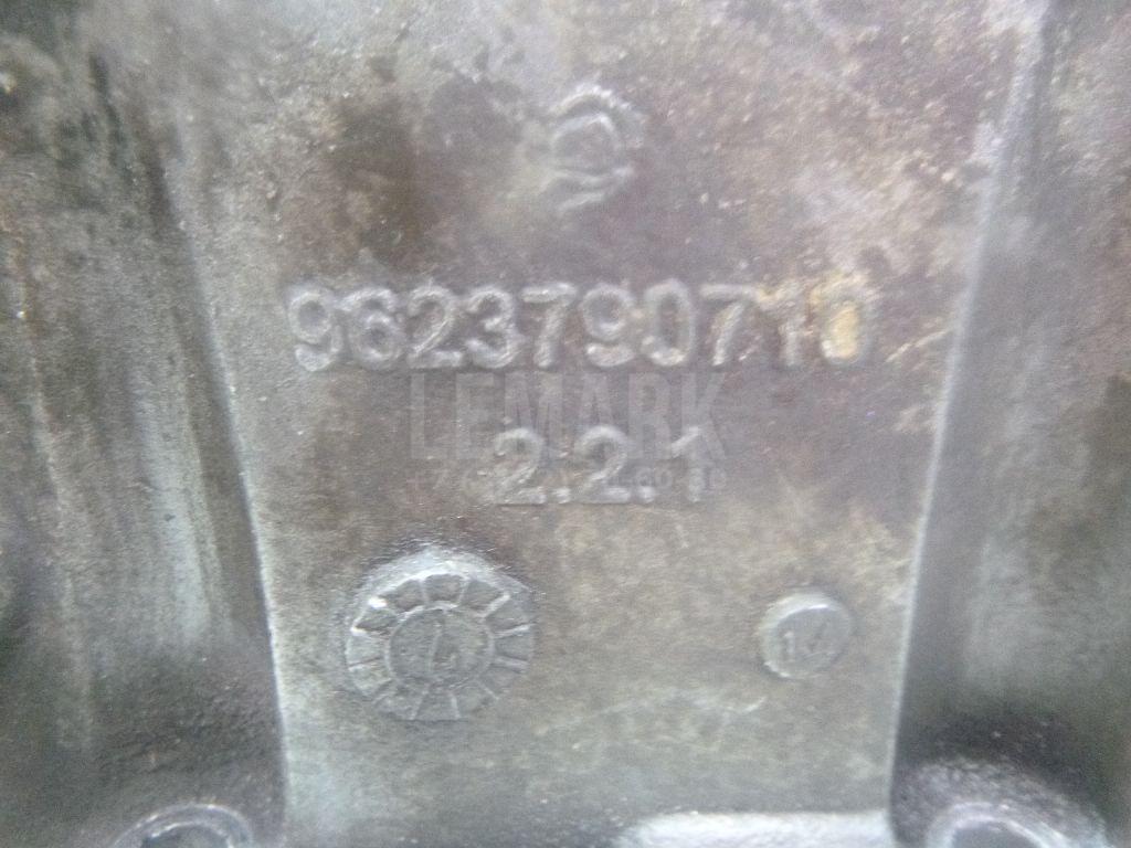 Корпус КПП для  Audi TT(8N) 1998-2006