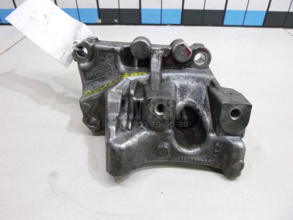 Кронштейн топливного фильтра LR001314 Land Rover