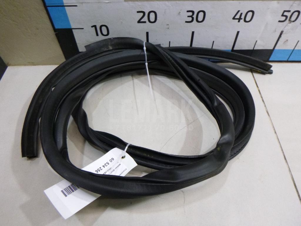 Уплотнитель двери 769224EA0A Nissan