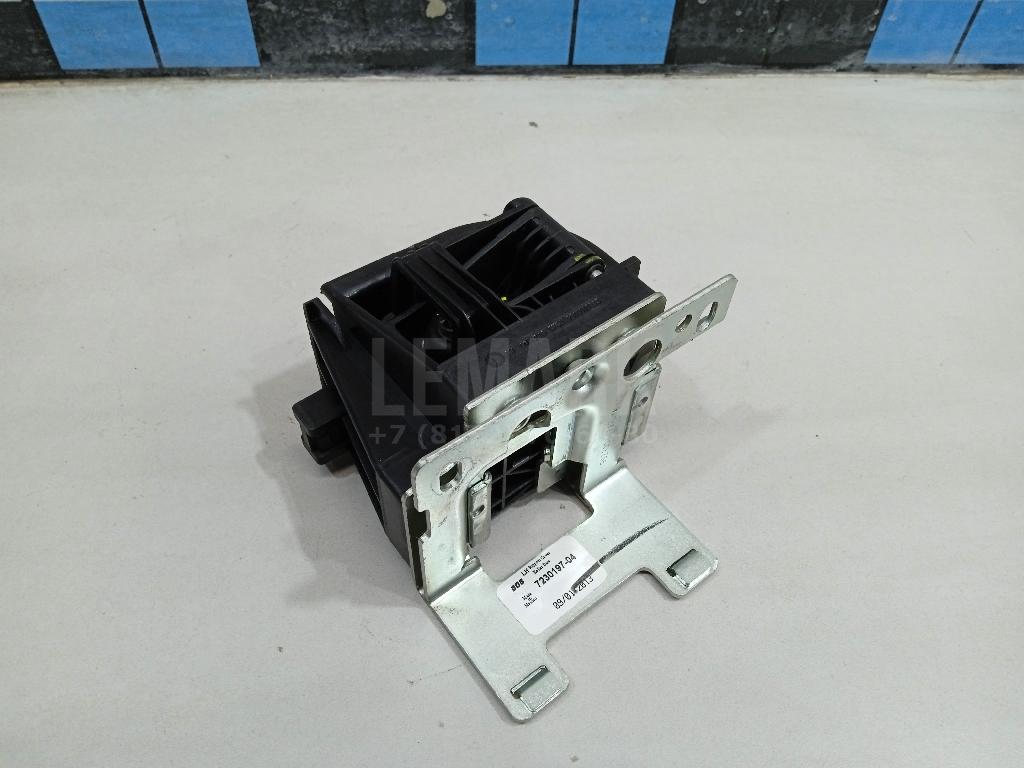 Держатель задней полки для  Audi V8 1988-1994
