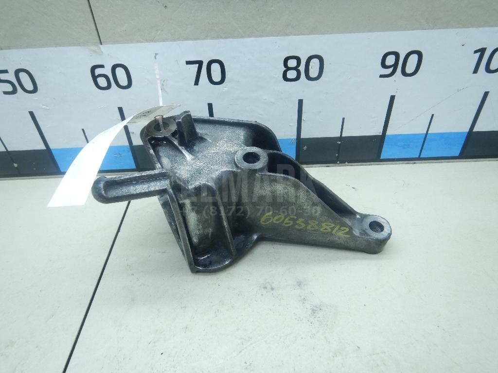 Кронштейн КПП 13248661 GM