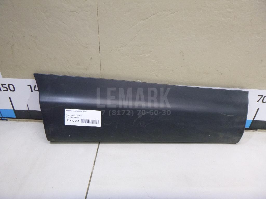 Накладка двери задней правой 82870BM90B Nissan