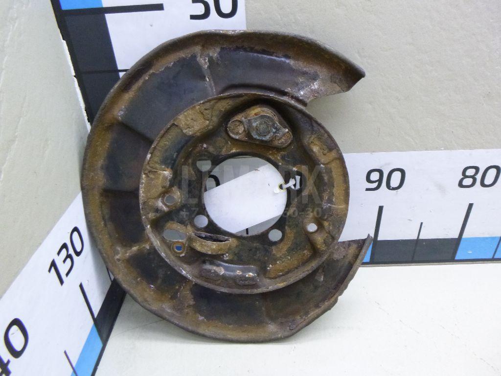 Щит опорный задний левый 4650442040 Toyota
