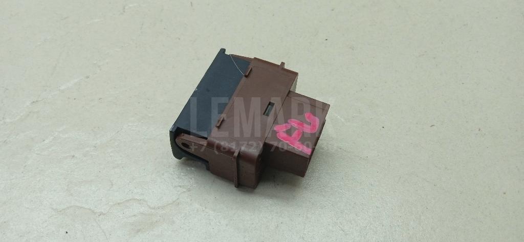 Кнопка открывания багажника для  BMW 1-serie E82/E88 2007-2013