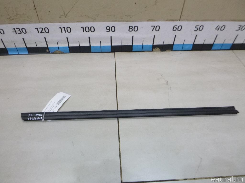 Уплотнитель стекла двери