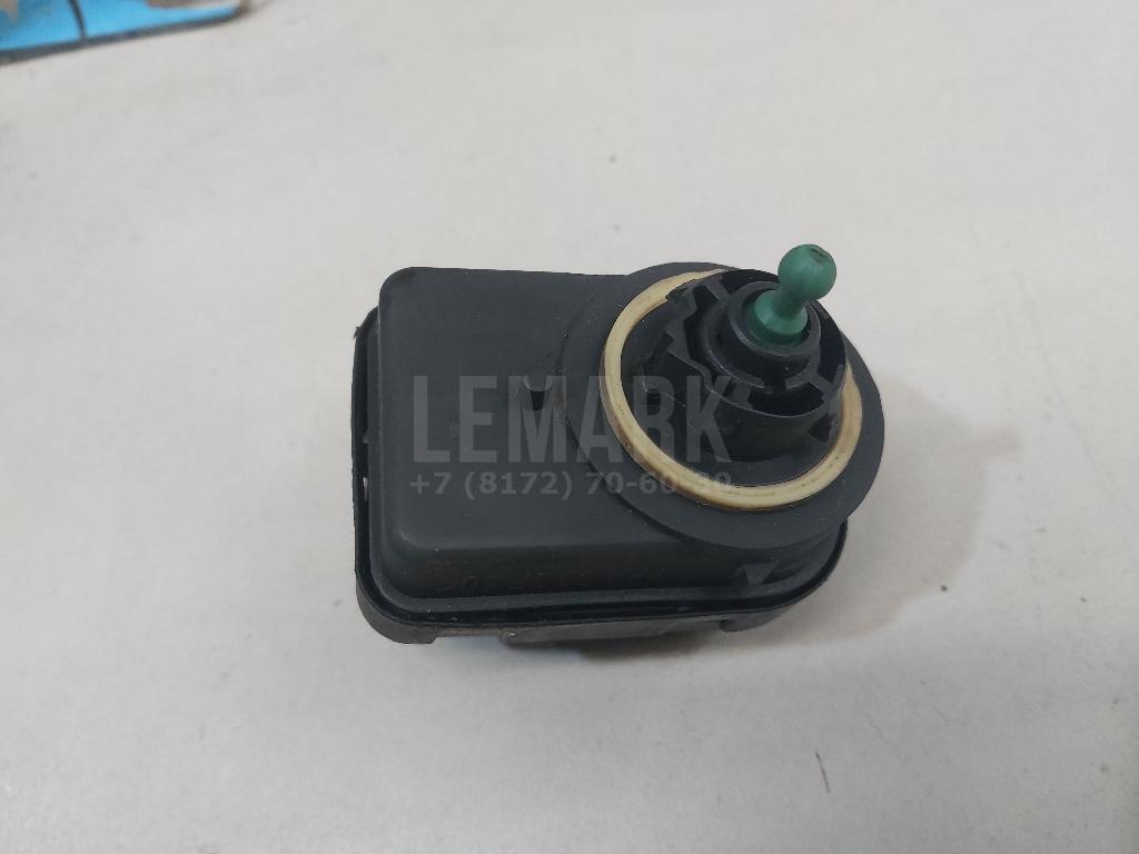 Моторчик корректора фары 7700840141 Renault