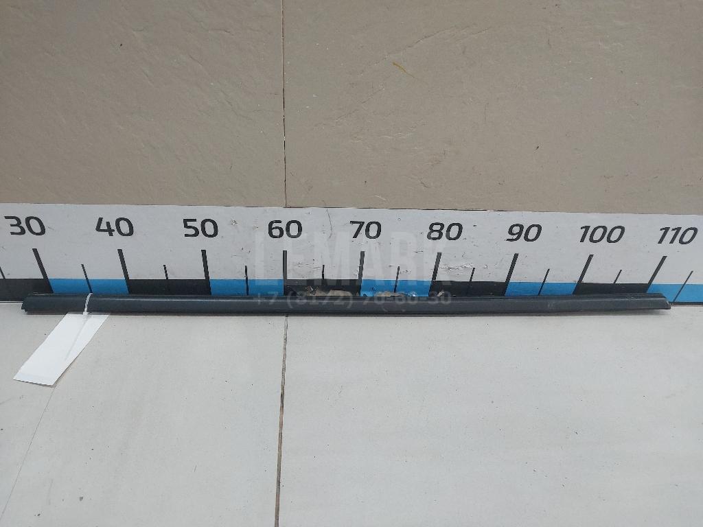 Накладка стекла заднего левого 13391183 GM