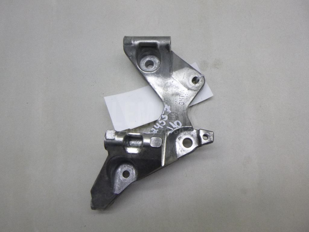 Кронштейн генератора 11710BB00A Nissan