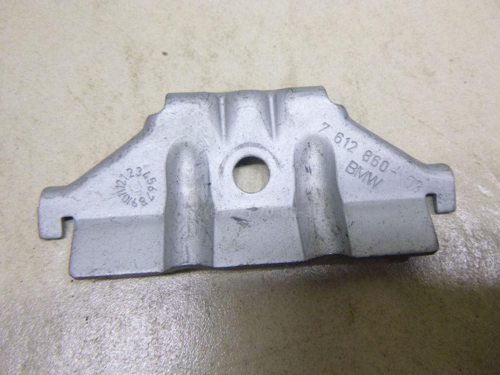Крепление аккумулятора для  Audi A6 [C6,4F] 2004-2011