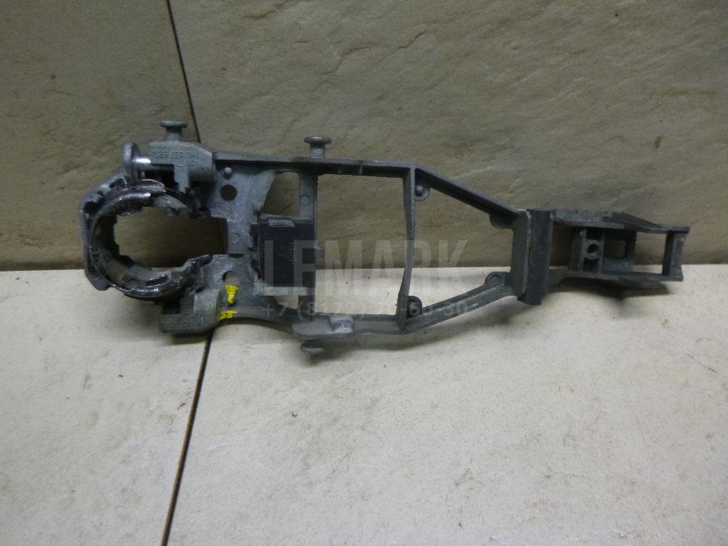 Кронштейн ручки 1K0837885A VAG