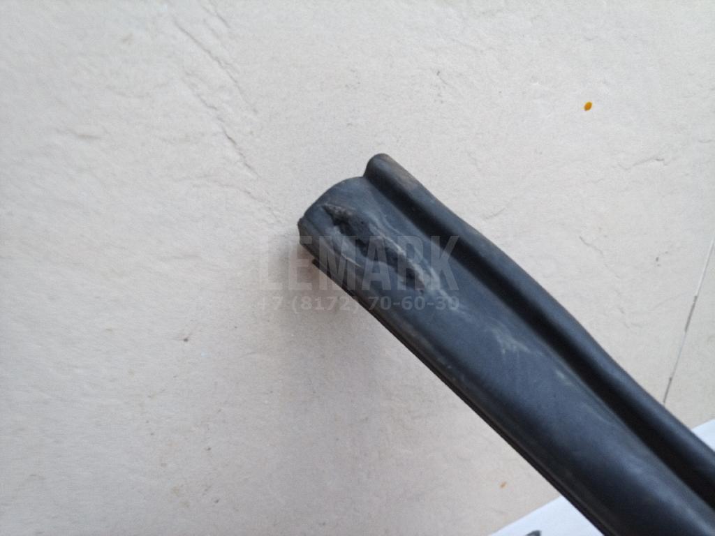 Уплотнитель капота для  Fiat Stilo 2002-2010