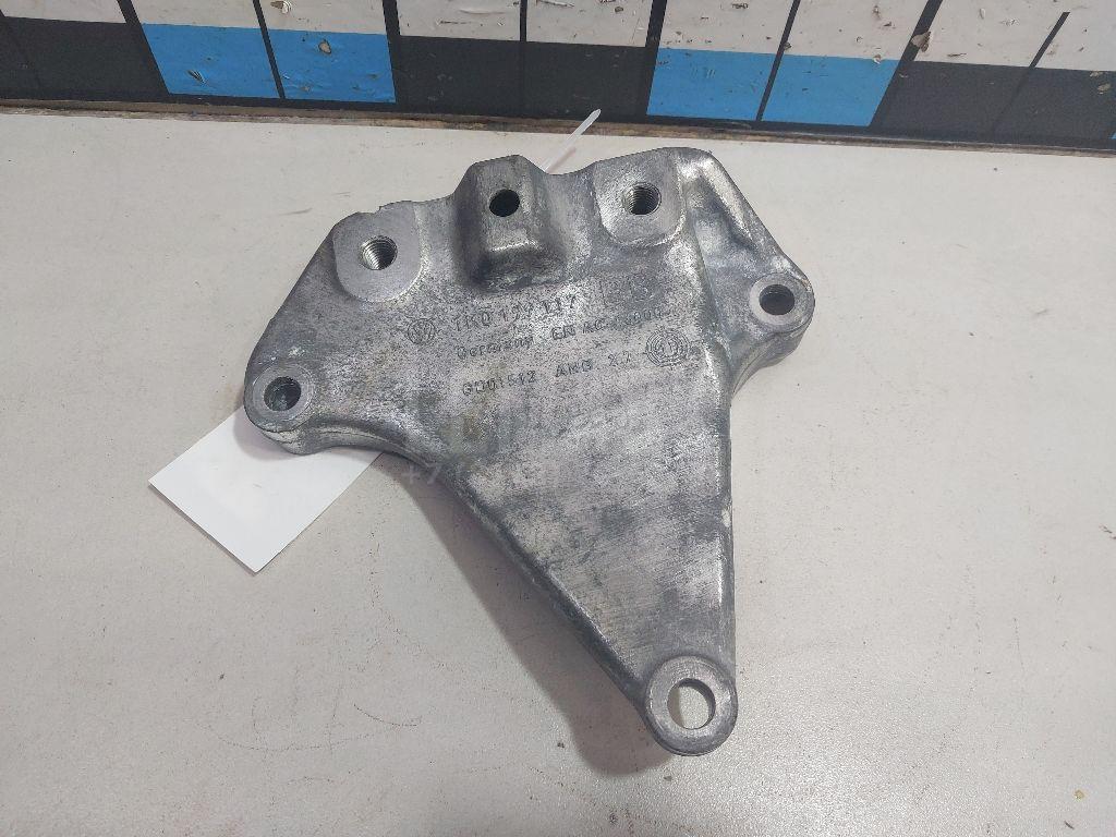 Кронштейн КПП левый 1K0199117BB VAG