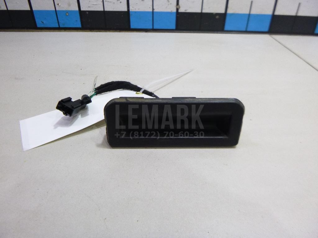 Кнопка открывания багажника для  BMW 1-serie E82/E88 2007-2013