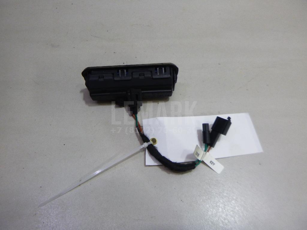 Кнопка открывания багажника для  BMW 1-serie E82/E88 2007-2013