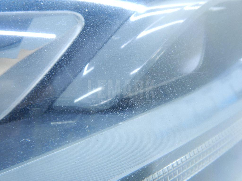 Фара правая для  Audi